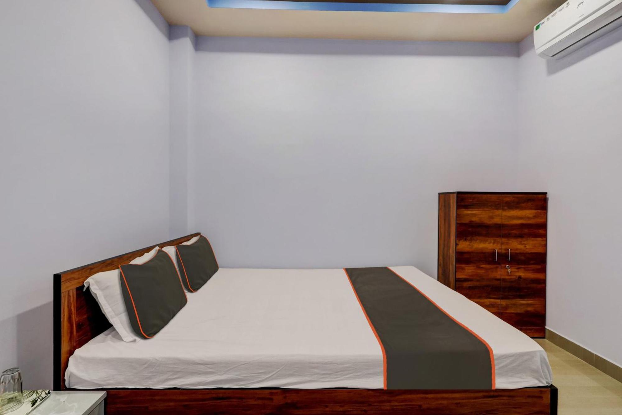Collection O Ashirbad Lodge Ґувахаті Екстер'єр фото
