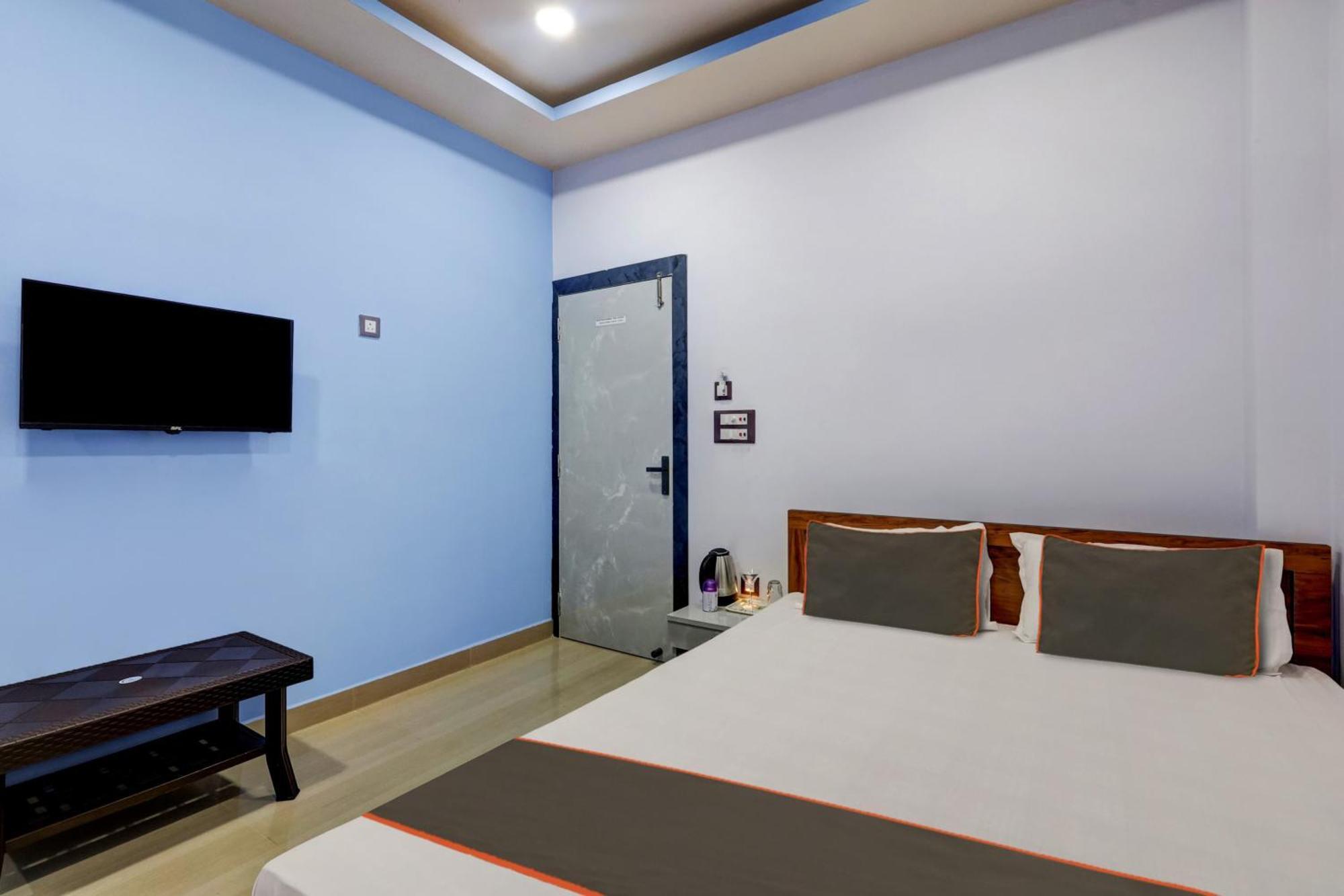Collection O Ashirbad Lodge Ґувахаті Екстер'єр фото