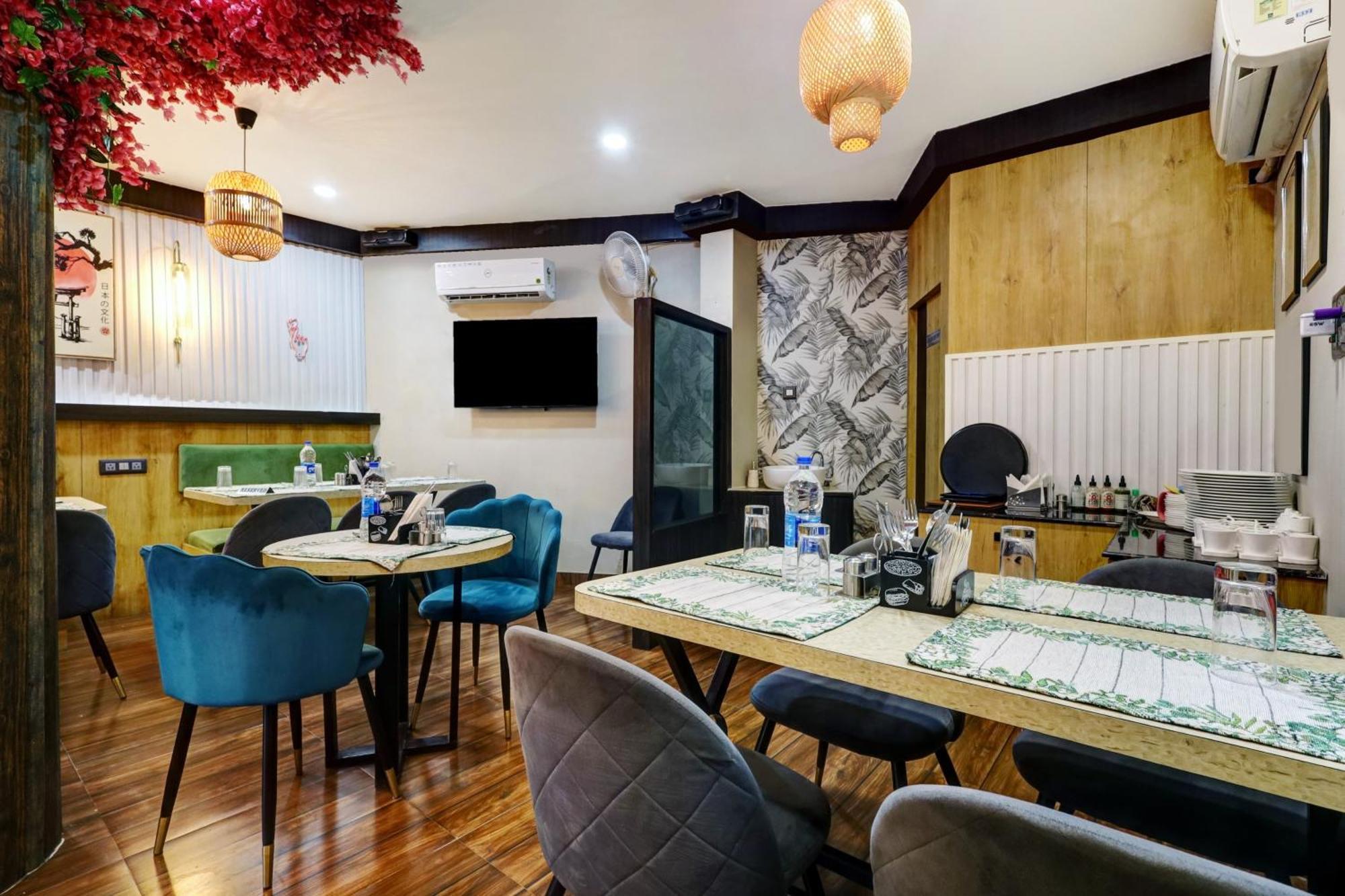 Collection O Ashirbad Lodge Ґувахаті Екстер'єр фото